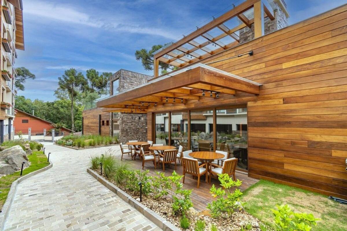 Rosa Edificio Bellagio Canela Com Infraestrutura Completa Leilighet Eksteriør bilde