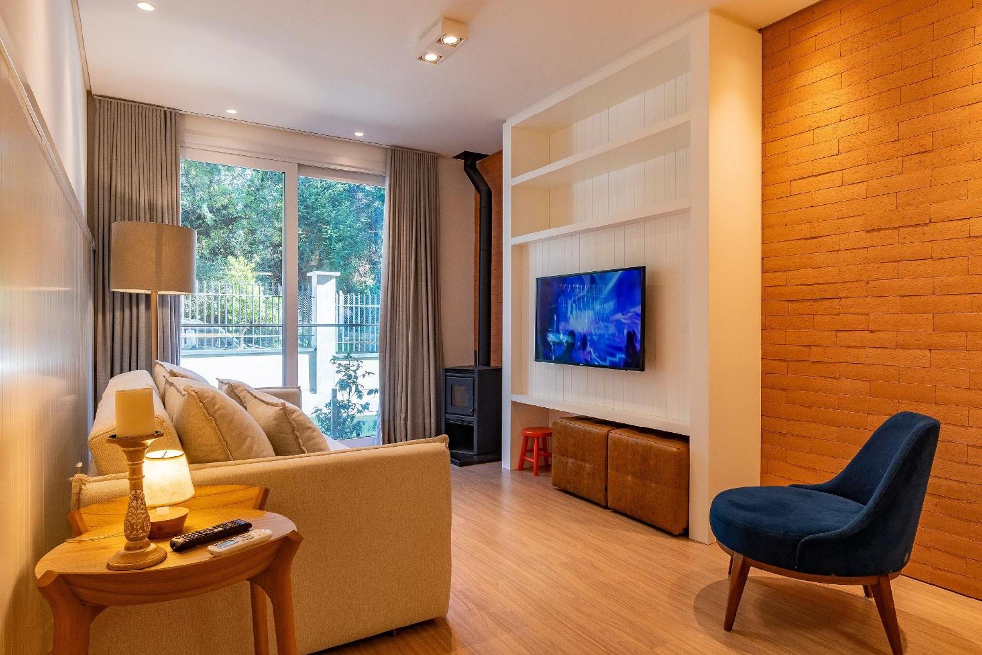 Rosa Edificio Bellagio Canela Com Infraestrutura Completa Leilighet Eksteriør bilde